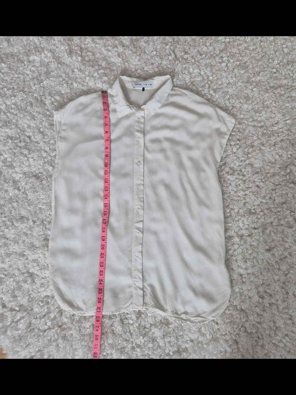 Lefties White Sleeveless Button Down Shirt XL Blouse Semi Sheer Casual Chic - Picture 6 of 8